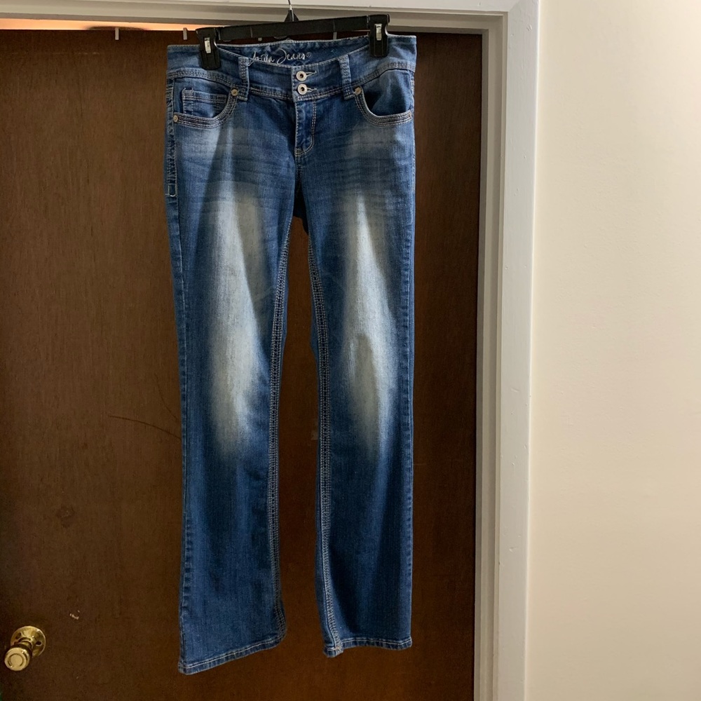 Ariya jeans